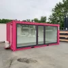 Contenedor comercial con ventana panorámica