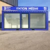 Contenedor comercial con ventana panorámica